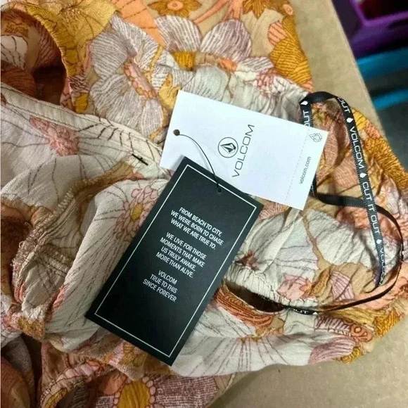 Volcom Only Good Daze Top - Picture 4 of 5